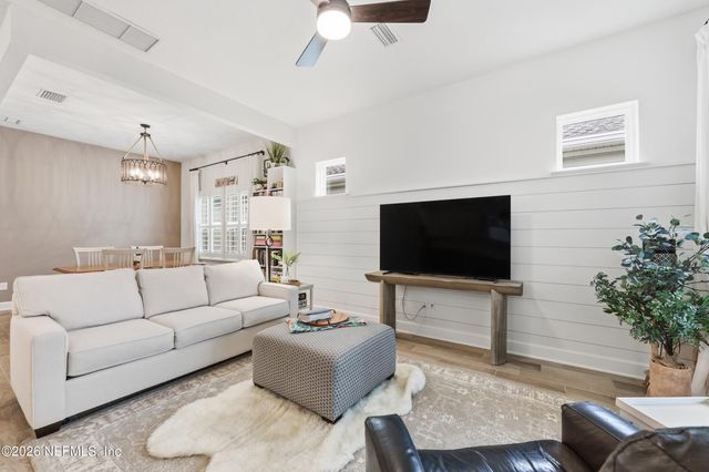 76 PARK CENTER Avenue, Ponte Vedra, FL 32081