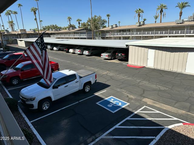 10847 N FAIRWAY Court 211, Sun City, AZ 85351