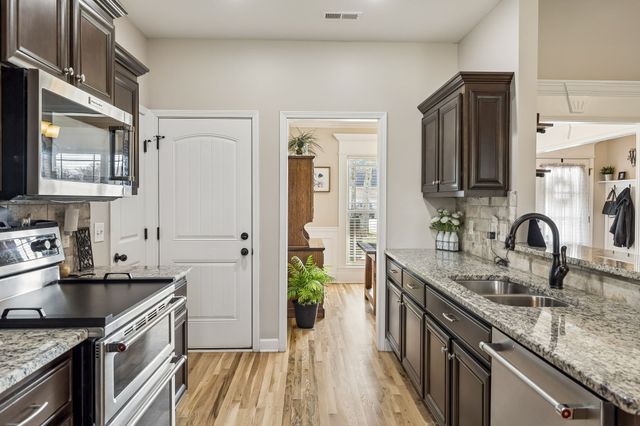 205 Amazonway Rdg, Murfreesboro, TN 37130