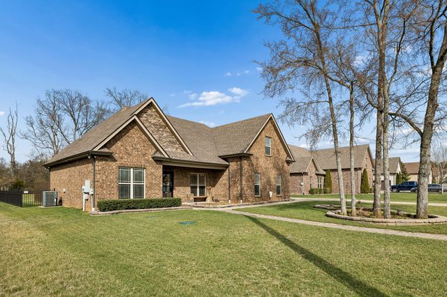 205 Amazonway Rdg, Murfreesboro, TN 37130