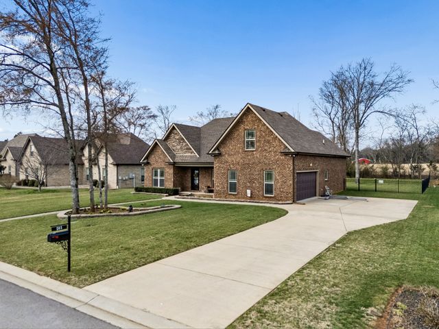 205 Amazonway Rdg, Murfreesboro, TN 37130