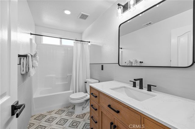 28128 Gibraltar, Castaic, CA 91384