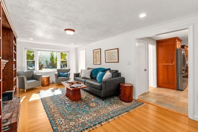 24 Pauline Dr, Natick, MA 01760