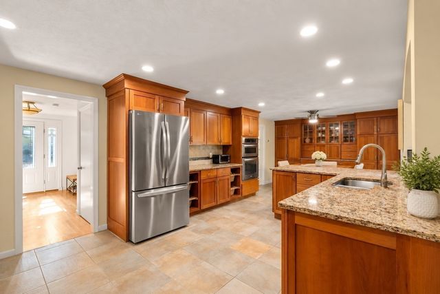 24 Pauline Dr, Natick, MA 01760