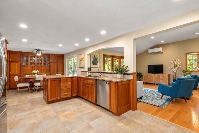24 Pauline Dr, Natick, MA 01760