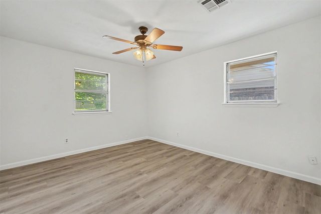 6308 NW Andrews Ave, Lawton, OK 73505