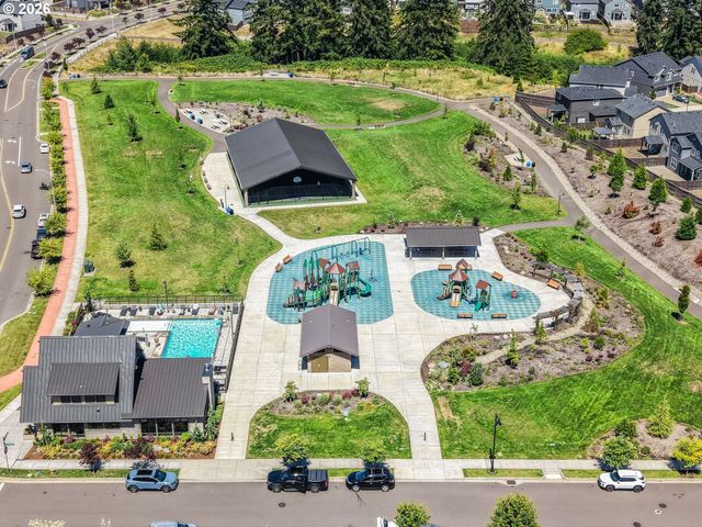16999 Se HAGEN Rd, Happy Valley, OR 97086