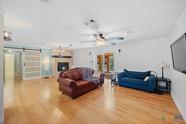 801 Arrowhead Drive, Salado, TX 76571