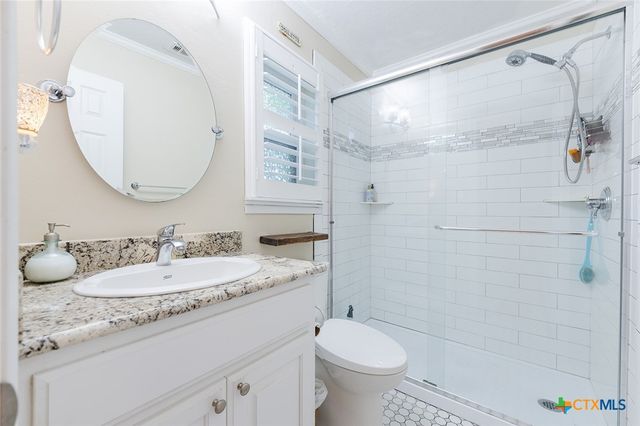 801 Arrowhead Drive, Salado, TX 76571