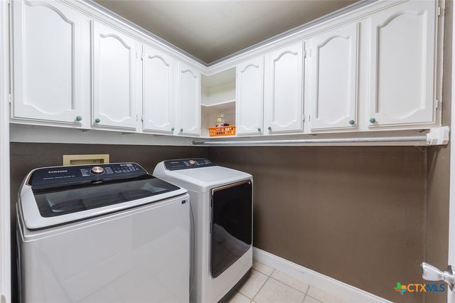 801 Arrowhead Drive, Salado, TX 76571