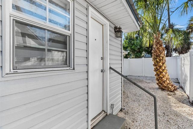 7799 46TH AVE N, St Petersburg, FL 33709
