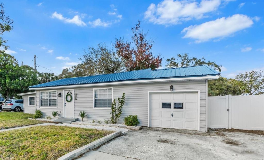 7799 46TH AVE N, St Petersburg, FL 33709