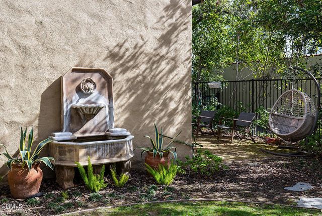 1550 N Lake Avenue, Pasadena, CA 91104