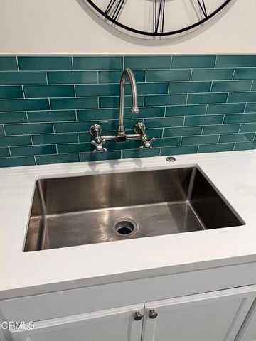 1550 N Lake Avenue, Pasadena, CA 91104