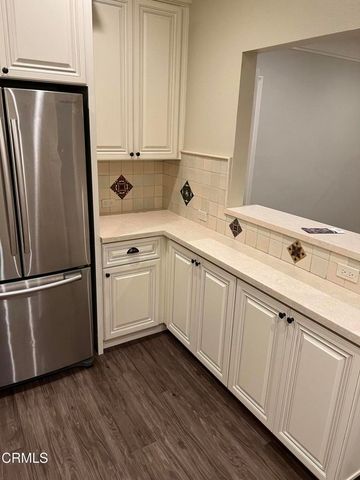 1550 N Lake Avenue, Pasadena, CA 91104