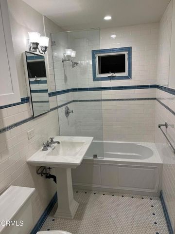 1550 N Lake Avenue, Pasadena, CA 91104