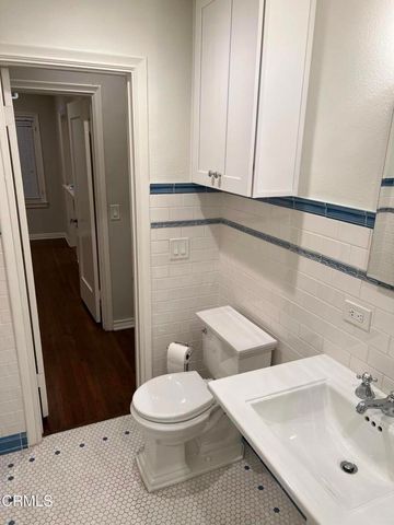 1550 N Lake Avenue, Pasadena, CA 91104