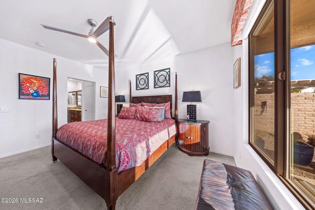 2396 E Sky Creek Drive, Green Valley, AZ 85614