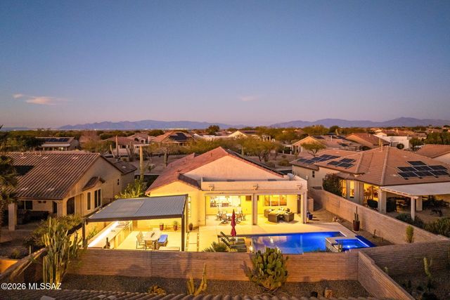 2396 E Sky Creek Drive, Green Valley, AZ 85614