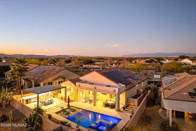 2396 E Sky Creek Drive, Green Valley, AZ 85614