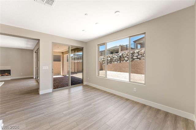 1045 Estates Bend Court, Las Vegas, NV 89138