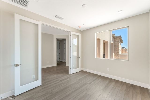 1045 Estates Bend Court, Las Vegas, NV 89138