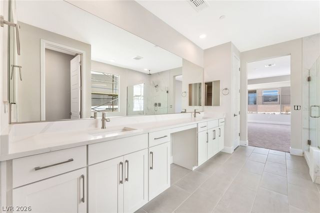 1045 Estates Bend Court, Las Vegas, NV 89138