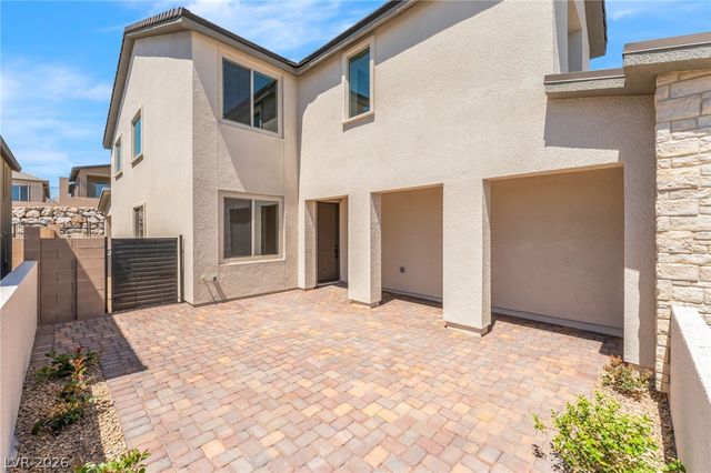 1045 Estates Bend Court, Las Vegas, NV 89138