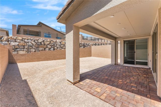 1045 Estates Bend Court, Las Vegas, NV 89138