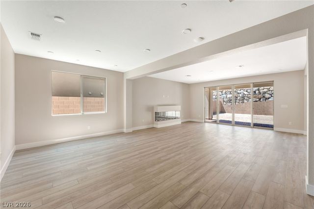 1045 Estates Bend Court, Las Vegas, NV 89138