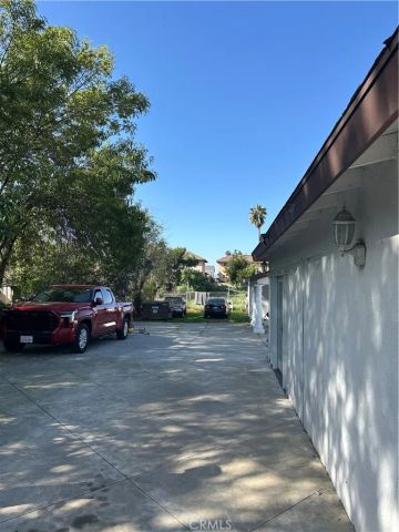 405 S 3rd, La Puente, CA 91746