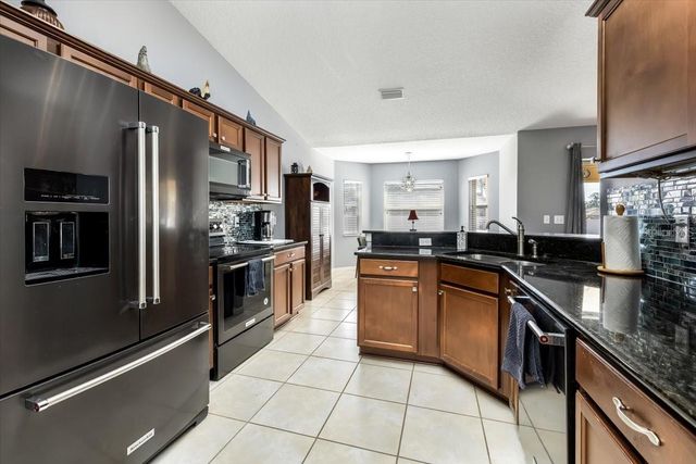 4 FOREST GROVE DRIVE, Palm Coast, FL 32137