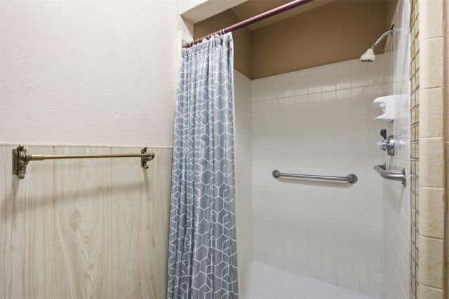 1822 Caldwell Drive, Garland, TX 75041