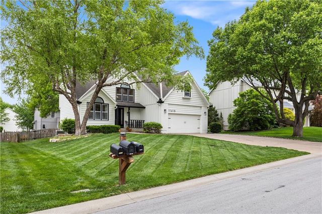 11418 King Street, Overland Park, KS 66210