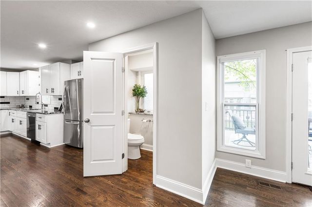 11418 King Street, Overland Park, KS 66210