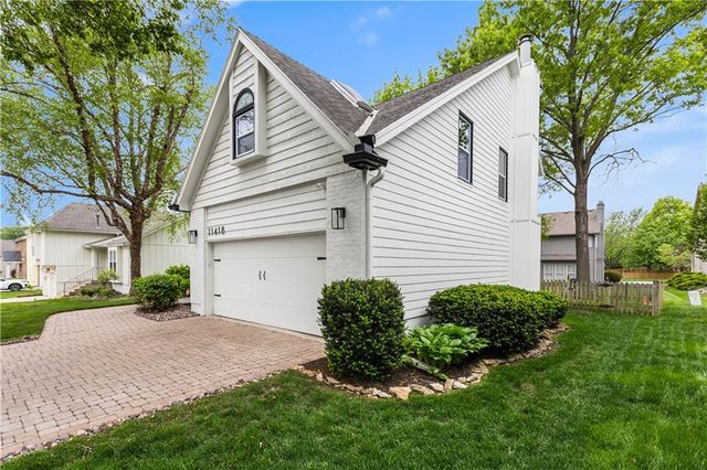11418 King Street, Overland Park, KS 66210