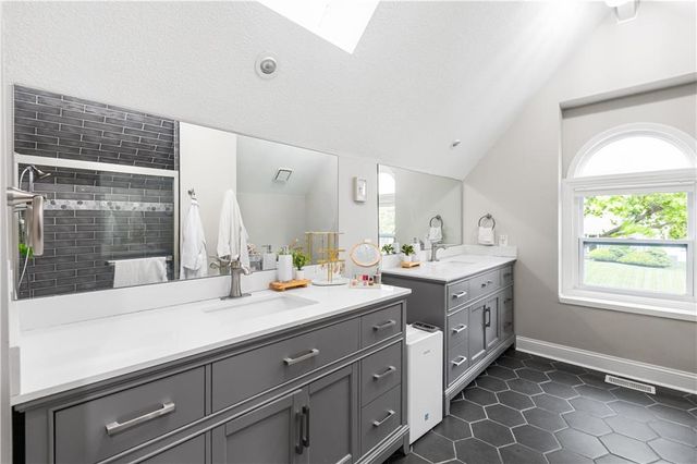11418 King Street, Overland Park, KS 66210