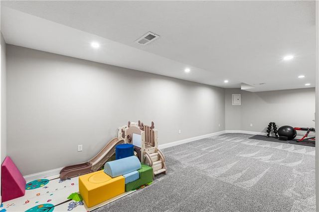 11418 King Street, Overland Park, KS 66210