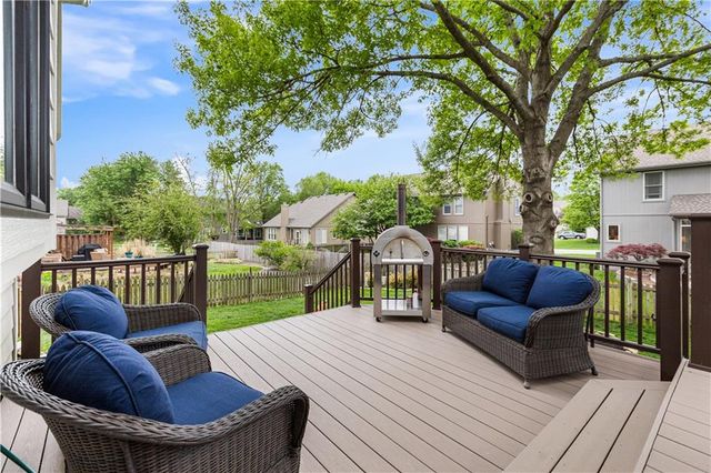 11418 King Street, Overland Park, KS 66210
