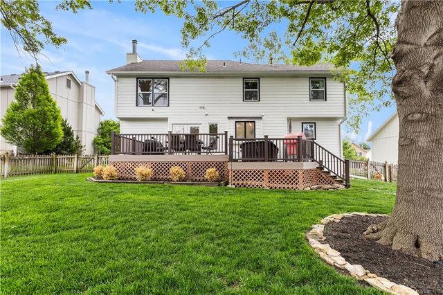 11418 King Street, Overland Park, KS 66210
