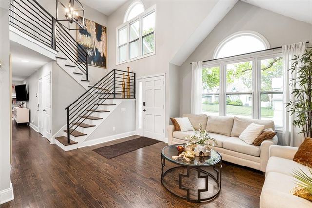 11418 King Street, Overland Park, KS 66210