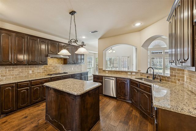 6401 Abbotsford Drive, Plano, TX 75074