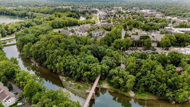 1018 Reserve Way, Indianapolis, IN 46220