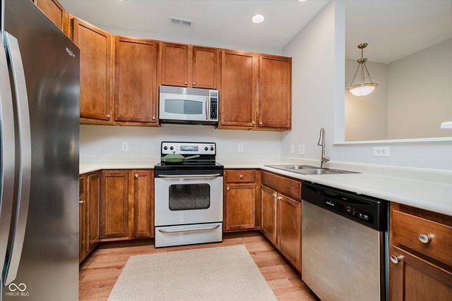 1018 Reserve Way, Indianapolis, IN 46220