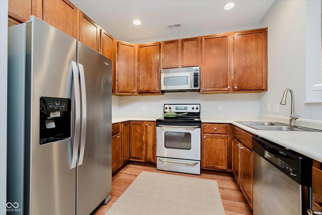 1018 Reserve Way, Indianapolis, IN 46220