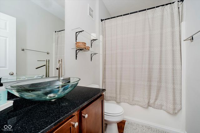 1018 Reserve Way, Indianapolis, IN 46220