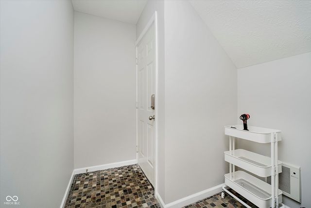 1018 Reserve Way, Indianapolis, IN 46220