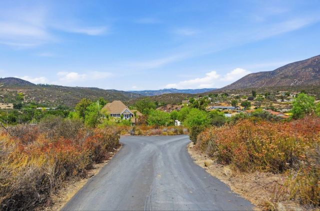 19960 Santee Ln, Valley Center, CA 92082