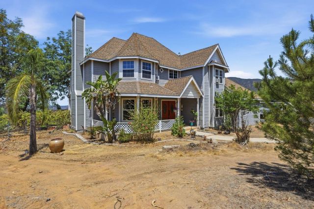 19960 Santee Ln, Valley Center, CA 92082