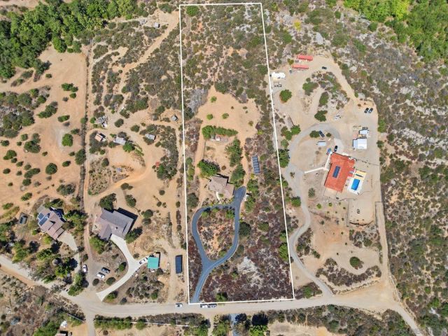 19960 Santee Ln, Valley Center, CA 92082